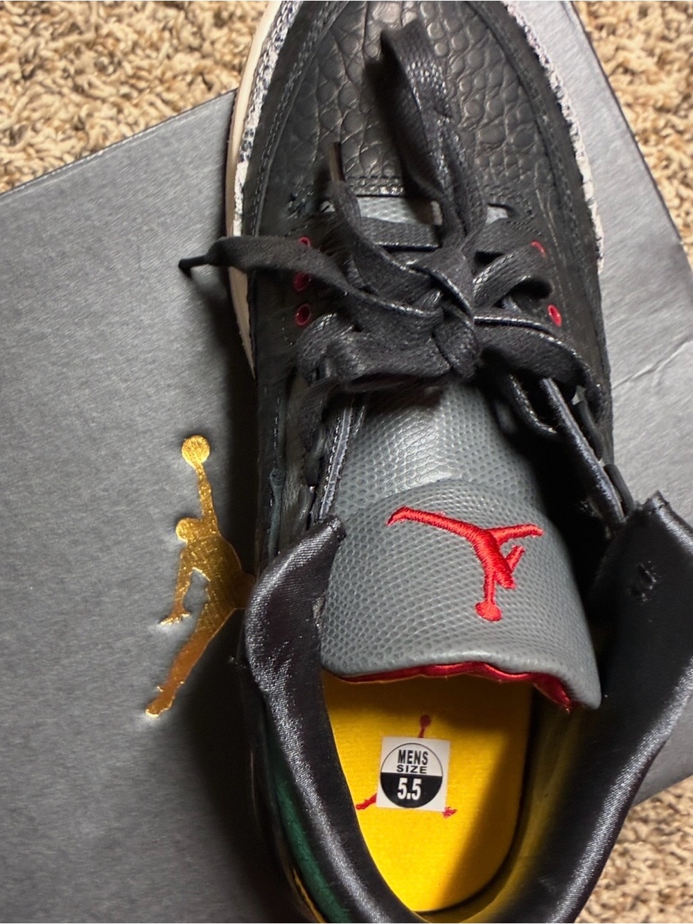 Boys 5.5 in size air Jordan retro - Picture 2 of 14